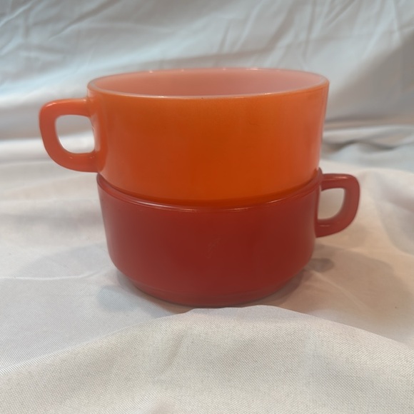Vibrant Orange and Red Ceramic Cups - Picture 4 of 7
